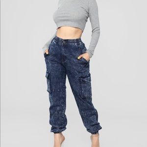 Acid wash cargo jeans👖